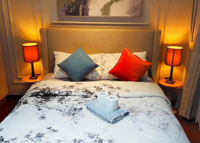 Cozy Apartment With Private Balcony Stunning Skyline, River & Mountain Views, Free Access To Infinity Pool, Lap Pool, Sunbathing, Sauna & Mall * Manila