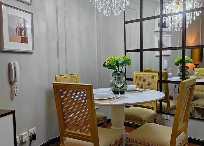 Cozy Apartment With Private Balcony Stunning Skyline, River & Mountain Views, Free Access To Infinity Pool, Lap Pool, Sunbathing, Sauna & Mall Apartment *