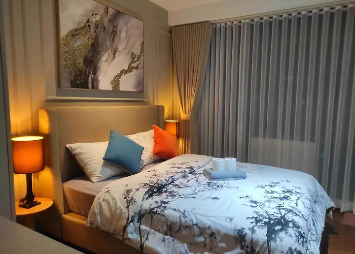 Cozy Apartment With Private Balcony Stunning Skyline, River & Mountain Views, Free Access To Infinity Pool, Lap Pool, Sunbathing, Sauna & Mall Apartment