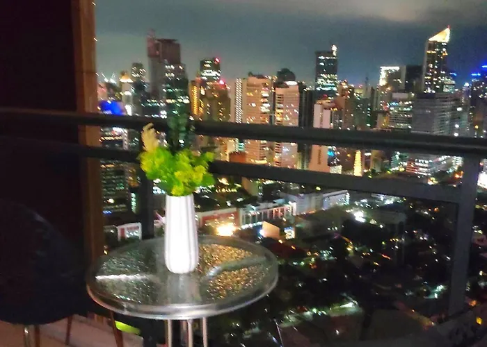Cozy Apartment With Private Balcony Stunning Skyline, River & Mountain Views, Free Access To Infinity Pool, Lap Pool, Sunbathing, Sauna & Mall * Manila
