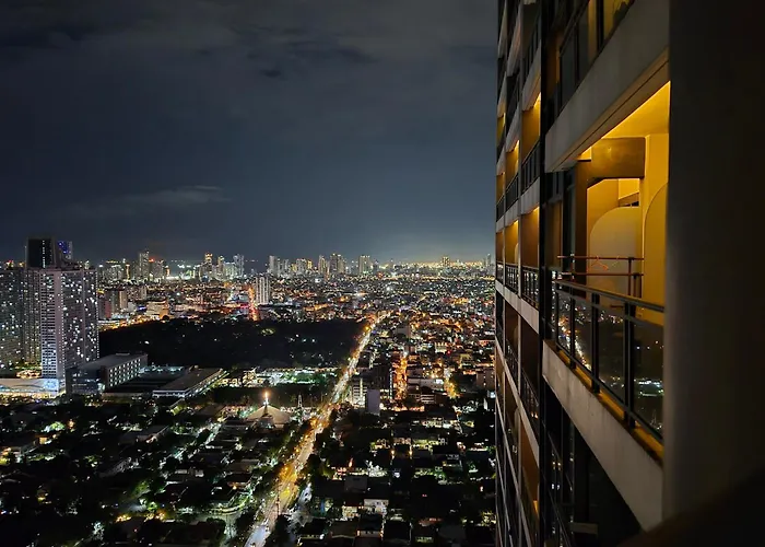 アパート Cozy Apartment With Private Balcony Stunning Skyline, River & Mountain Views, Free Access To Infinity Pool, Lap Pool, Sunbathing, Sauna & Mall